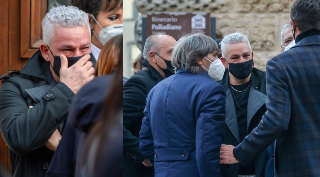 Roberto Baggio in lacrime al funerale di Paolo Rossi