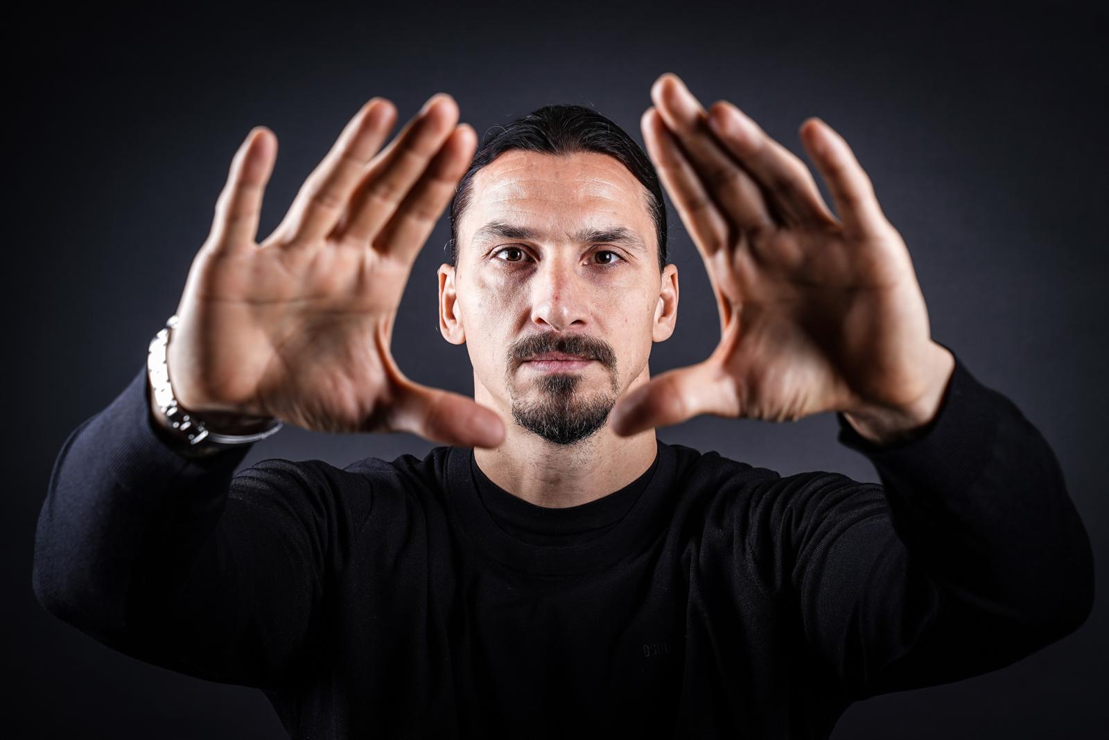 Milan, Ibra sfida Buffon: “Per lui è facile, vediamo chi dura di più“