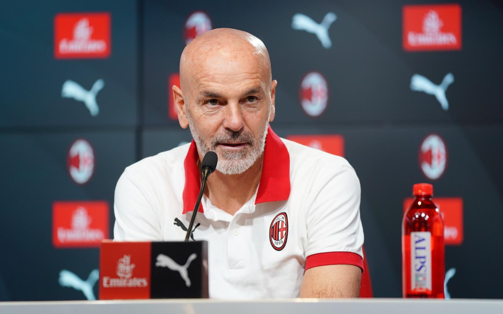 Pioli: “Contro la Lazio vale tanto. Per lo scudetto non è il Milan il favorito“