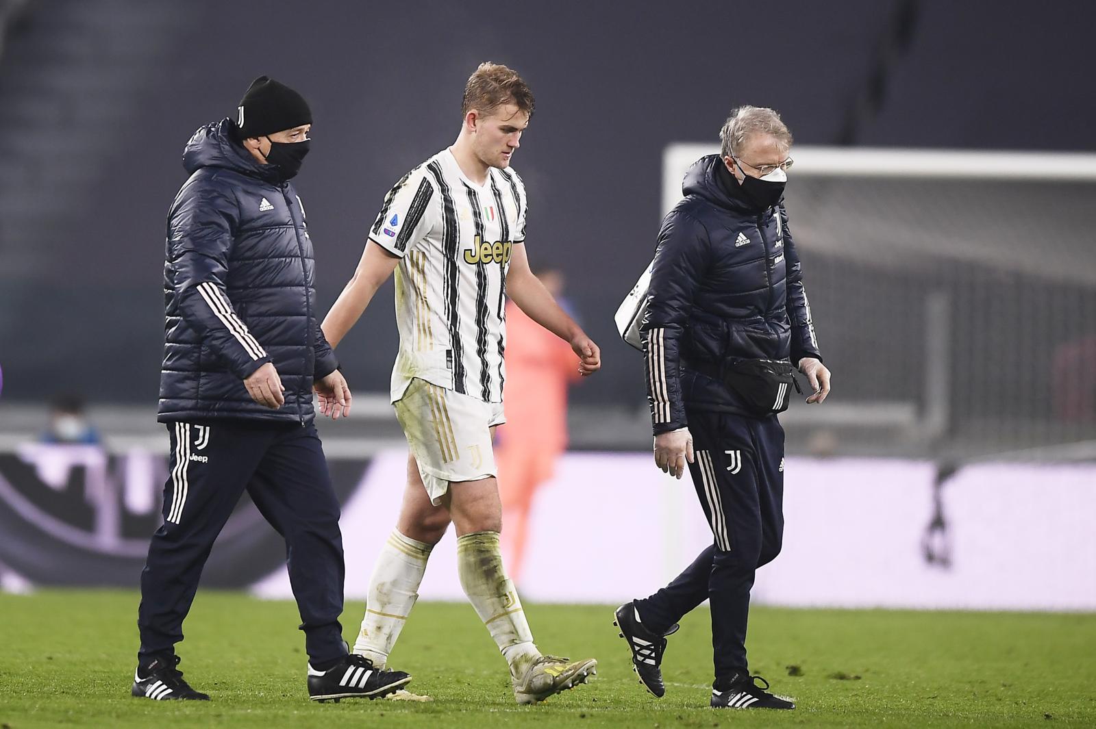 Juve, De Ligt si fa male: fuori all'86' contro la Fiorentina