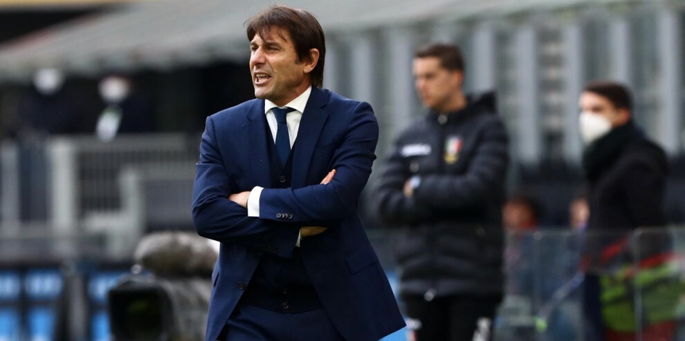 Conte striglia Vidal: “Nessuno ha il posto garantito“
