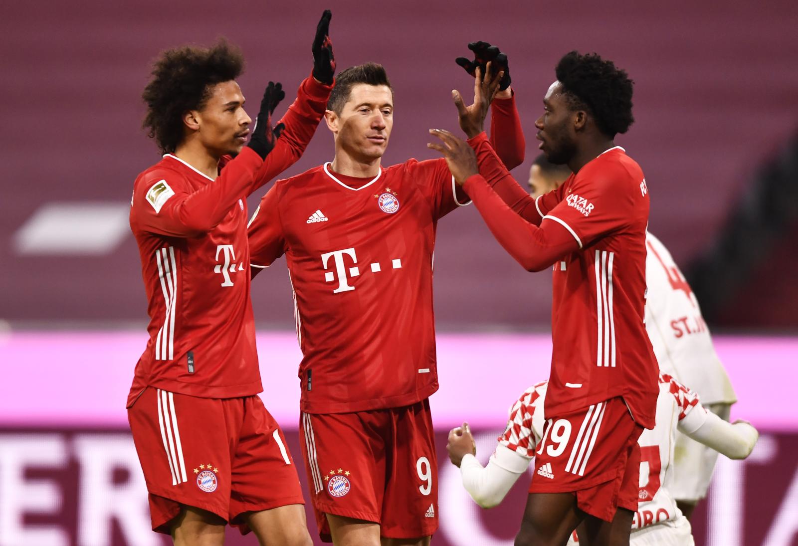 Bayern rimonta e manita: primo posto in Bundesliga. Il Dortmund risorge