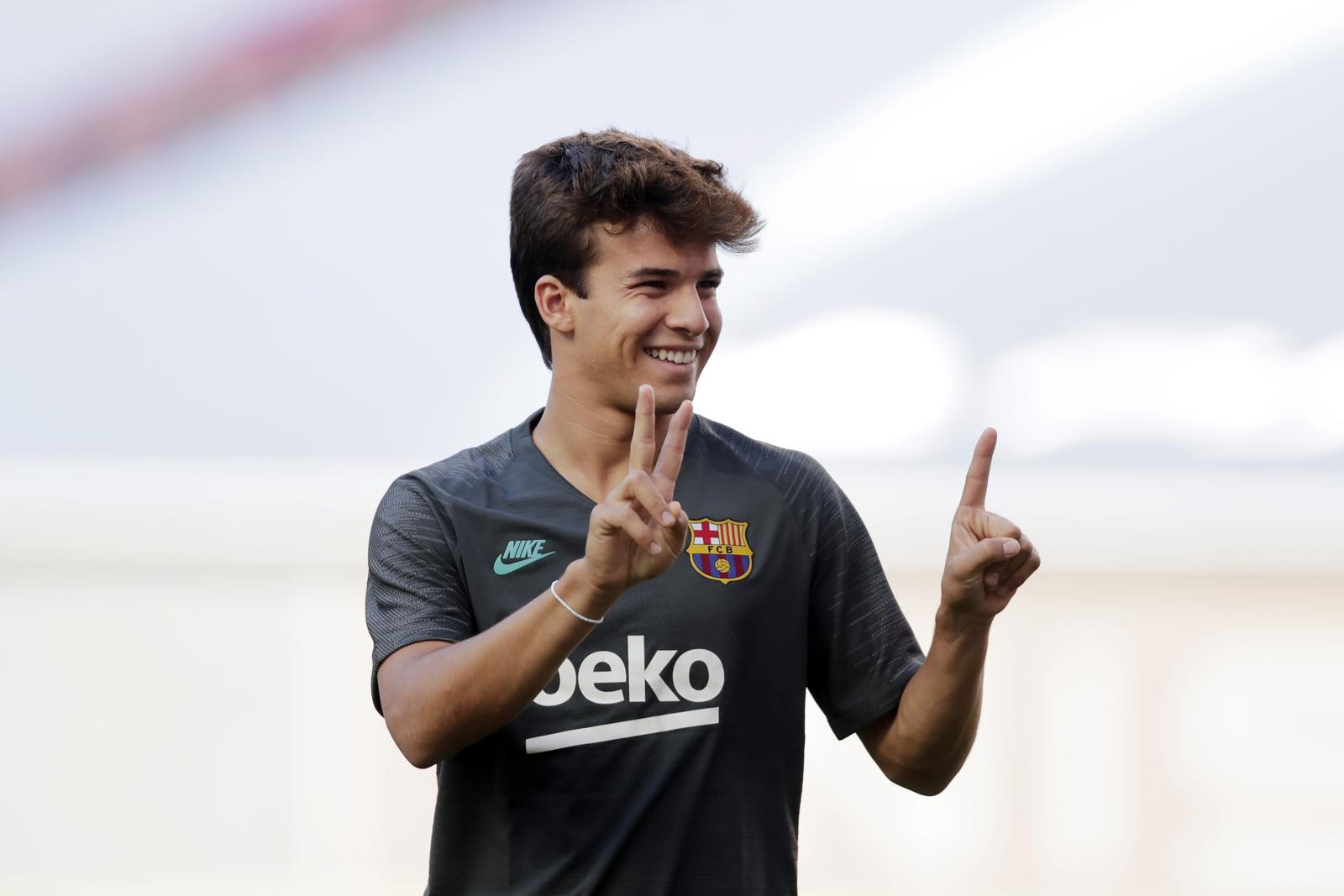 “Barcellona: rinnovo per Puig, Griezmann non è sul mercato“