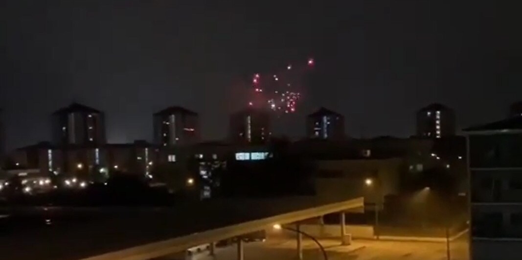 Fuochi d'artificio Spray Toy Pistola ad acqua pull-back Giochi di spruzzi all'aperto per attivà prati in piscina Regalo estivo interattivo da spiaggia per bambini  26