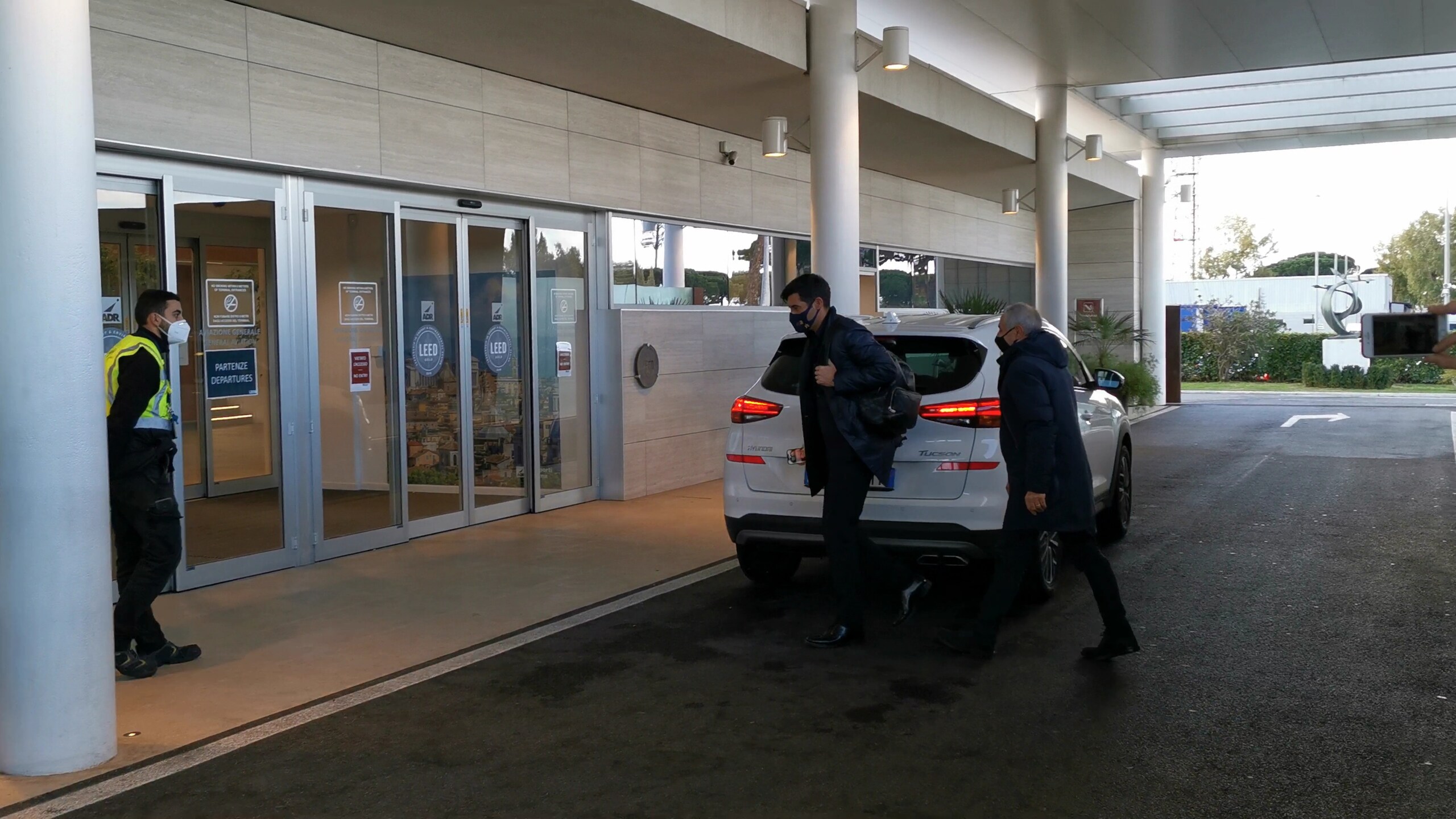 Roma, Fonseca negativo: è partito per Crotone, sarà in panchina