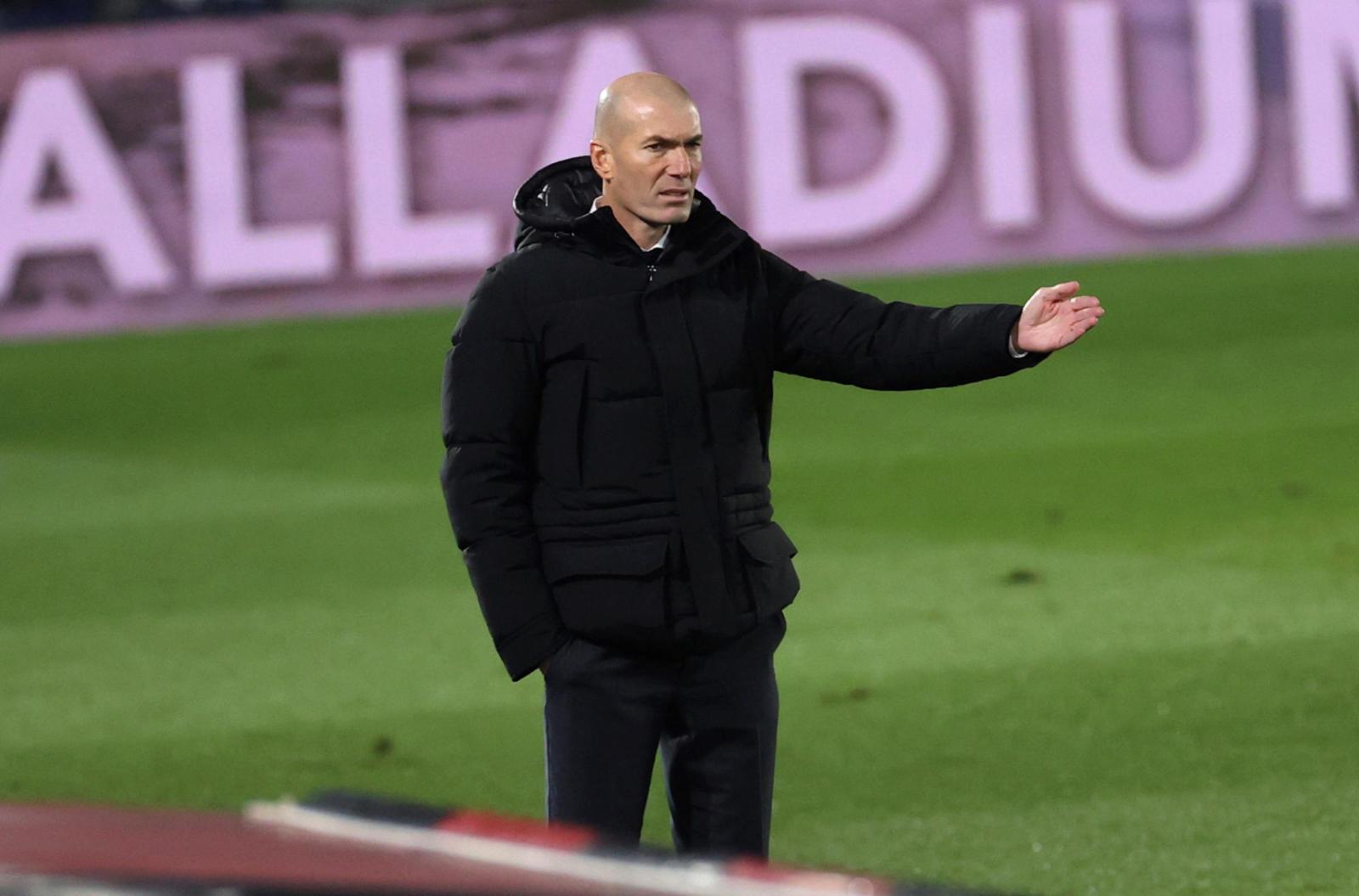 Coronavirus, Zidane negativo: sarà in panchina per Osasuna-Real Madrid