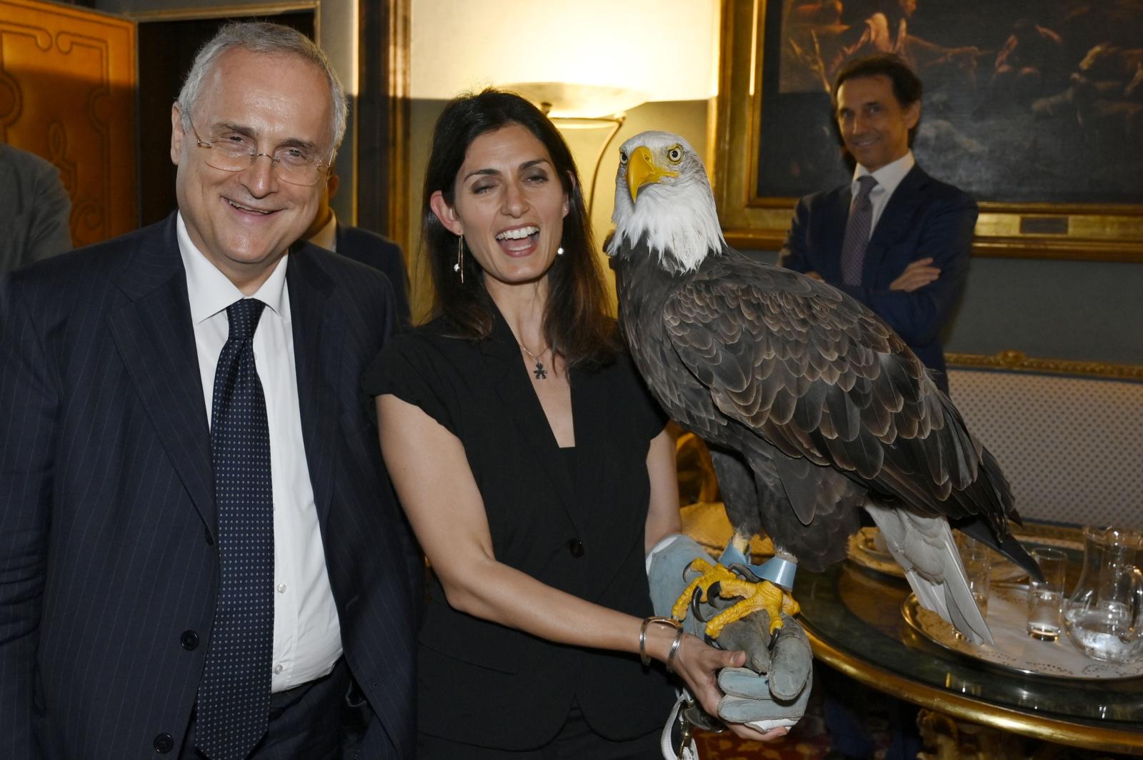 Lazio, gli auguri della sindaca Raggi: “Esempio per la città“