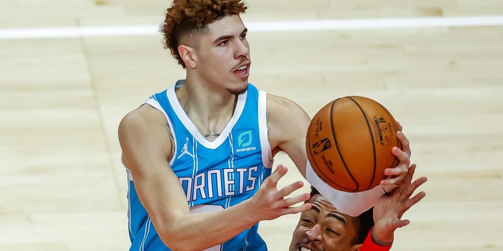 Nba, LaMelo Ball nella storia e Charlotte vince ancora.