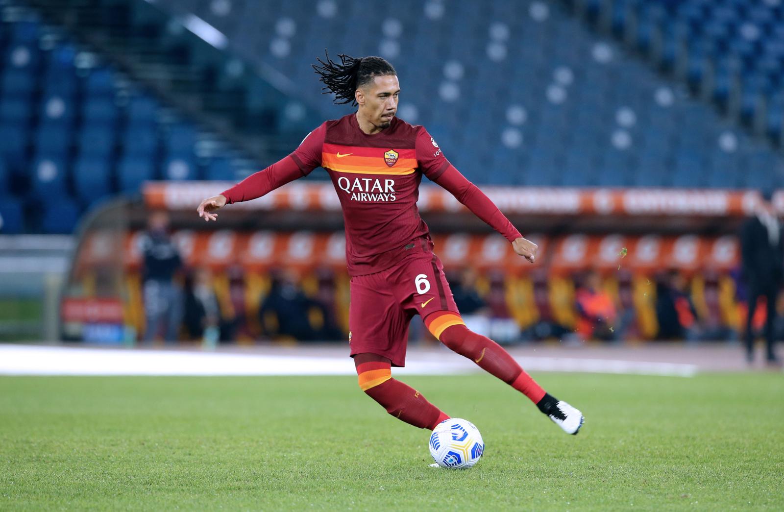 Roma, i convocati per il derby: c'è Smalling, stringe i denti