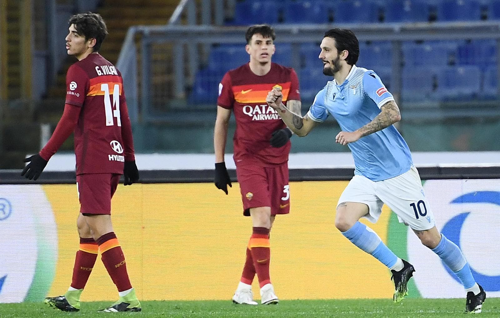 Roma, tifosi furiosi: “È vergognoso giocare un derby così. Dov’è la cattiveria?”