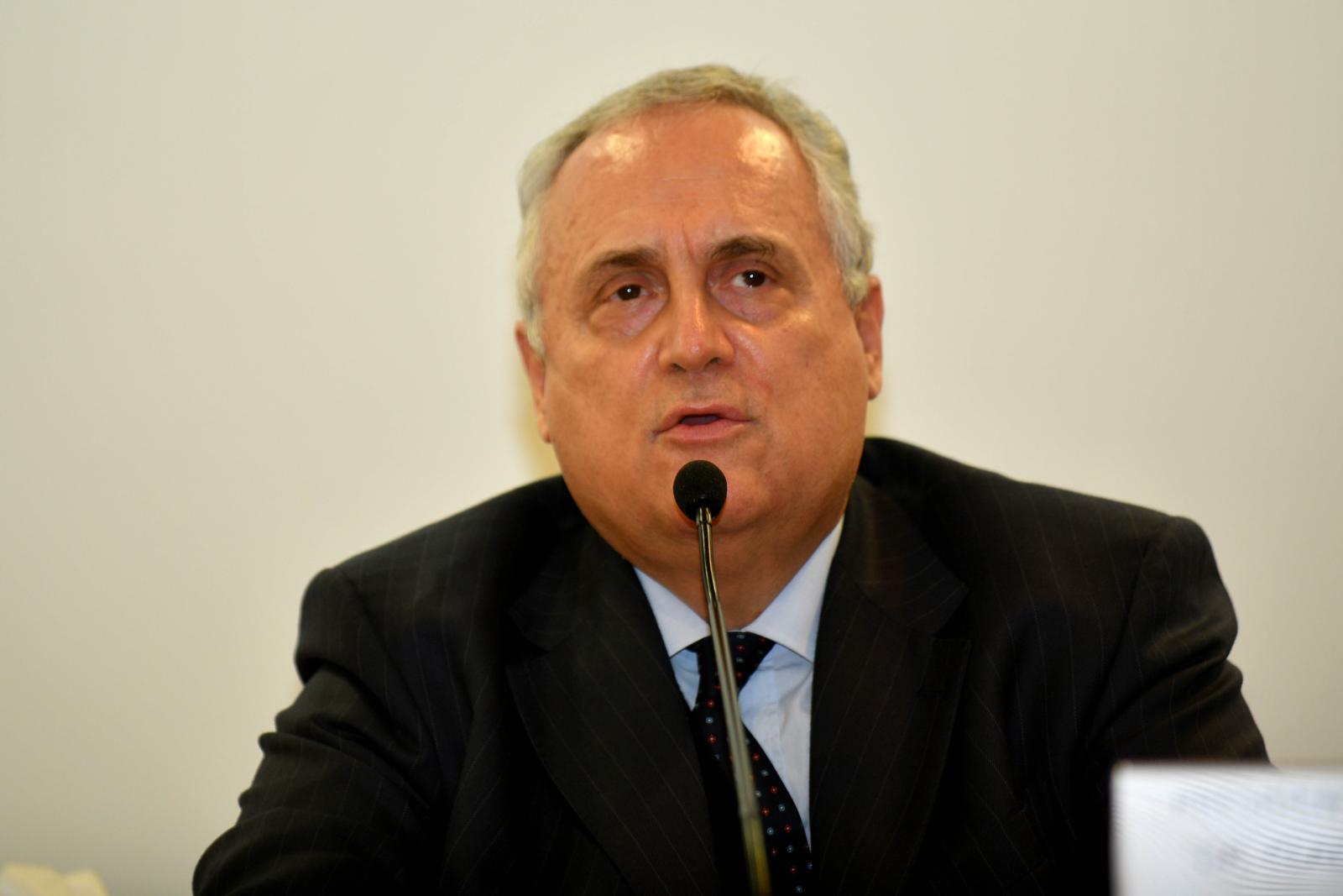 Lazio, Lotito: “Correa? Pagare moneta, vedere cammello“