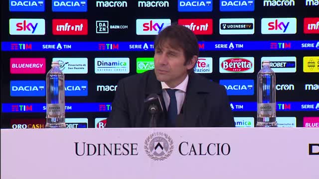 Conte: "Fatto un passo indietro"