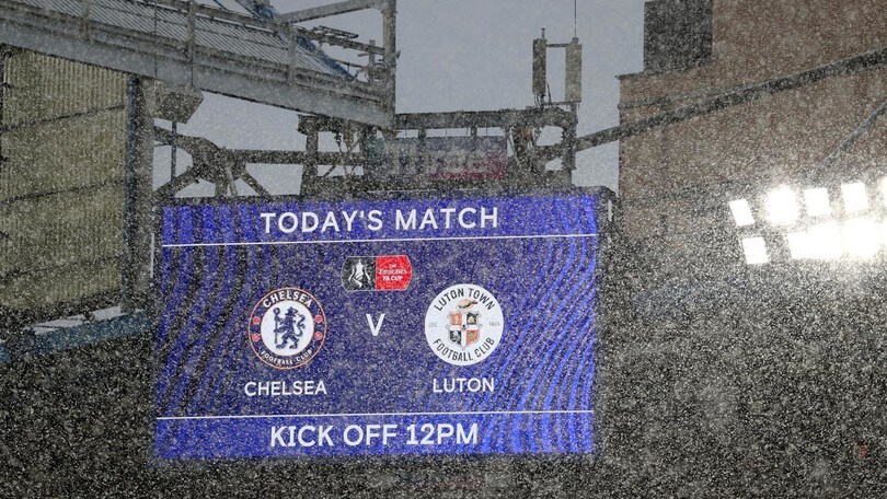 Bufera a Stamford Bridge: Chelsea-Luton sotto la neve