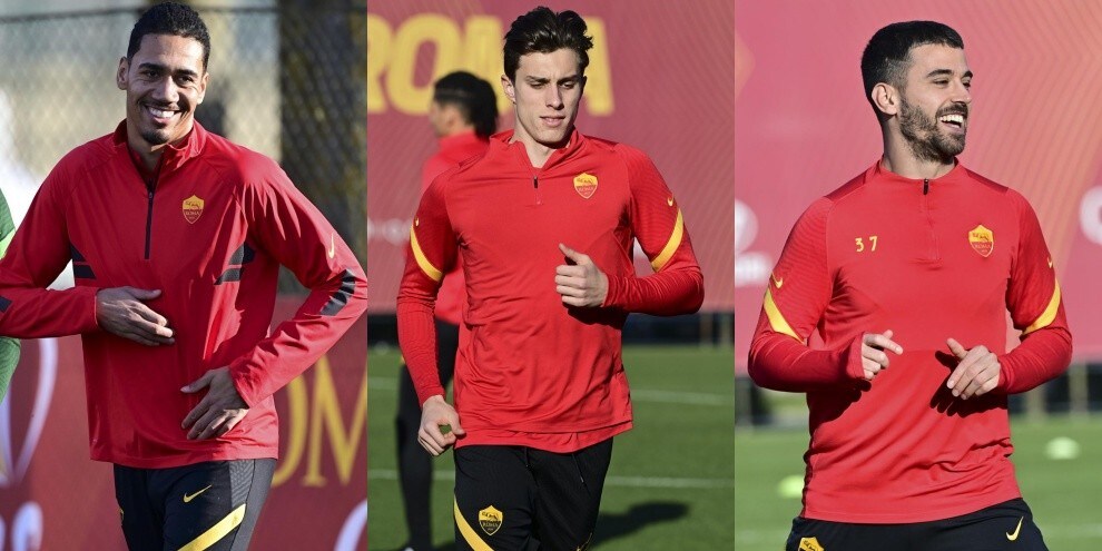 Roma, Smalling punta al riscatto, Calafiori torna in gruppo: sorrisi a Trigoria