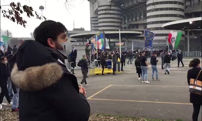Tensione a San Siro tra le due tifoserie