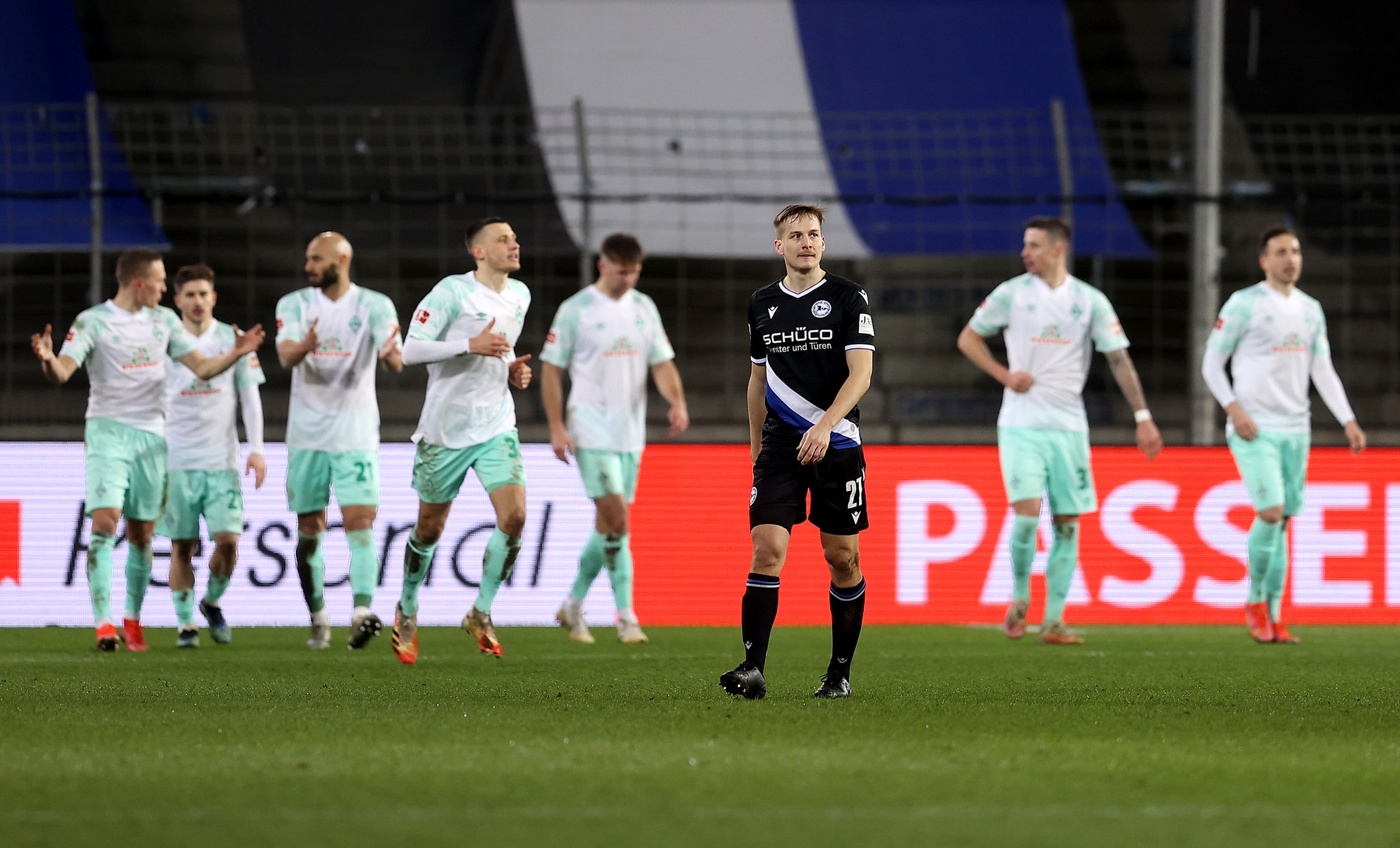 201323157 d940b76b 0299 4781 8f69 ce2231d5a408 - Bundesliga, il Werder Brema stende il Bielelfeld: termina 2-0 201323157 d940b76b 0299 4781 8f69 ce2231d5a408 - Bundesliga, il Werder Brema stende il Bielelfeld: termina 2-0