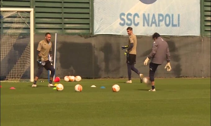Napoli, infortunio per Ospina: salta Crotone e forse Juve