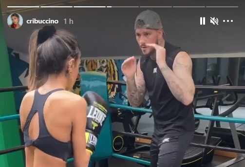 Cristina Buccino si esibisce sul ring con Scardina: che grinta