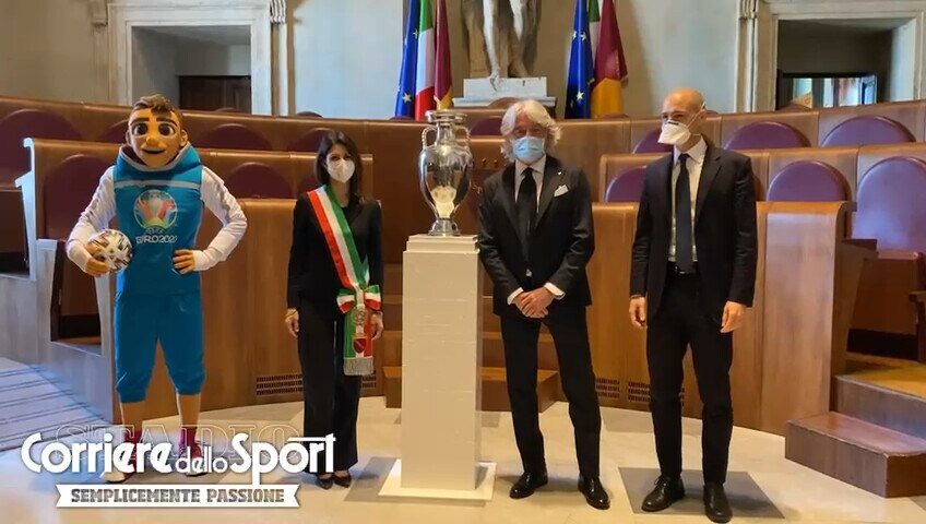 Trophy tour, la coppa dell’Europeo a Roma