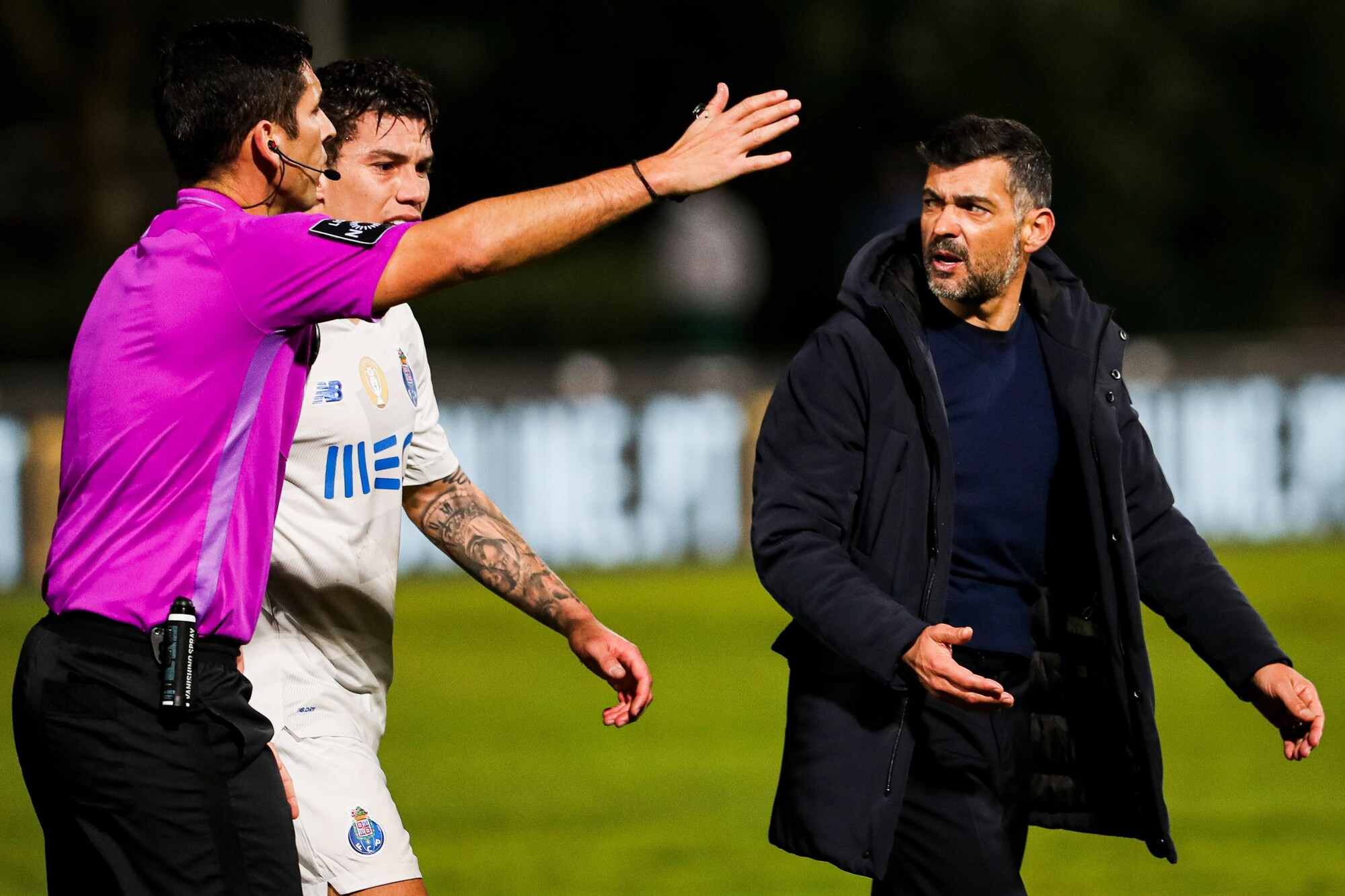Conceicao, furia sull'arbitro: “Sei un ladro“. Maxi squalifica