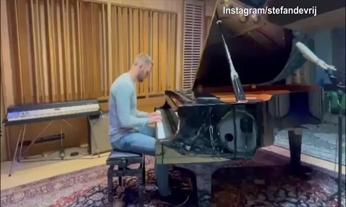 De Vrij, pianista da applausi