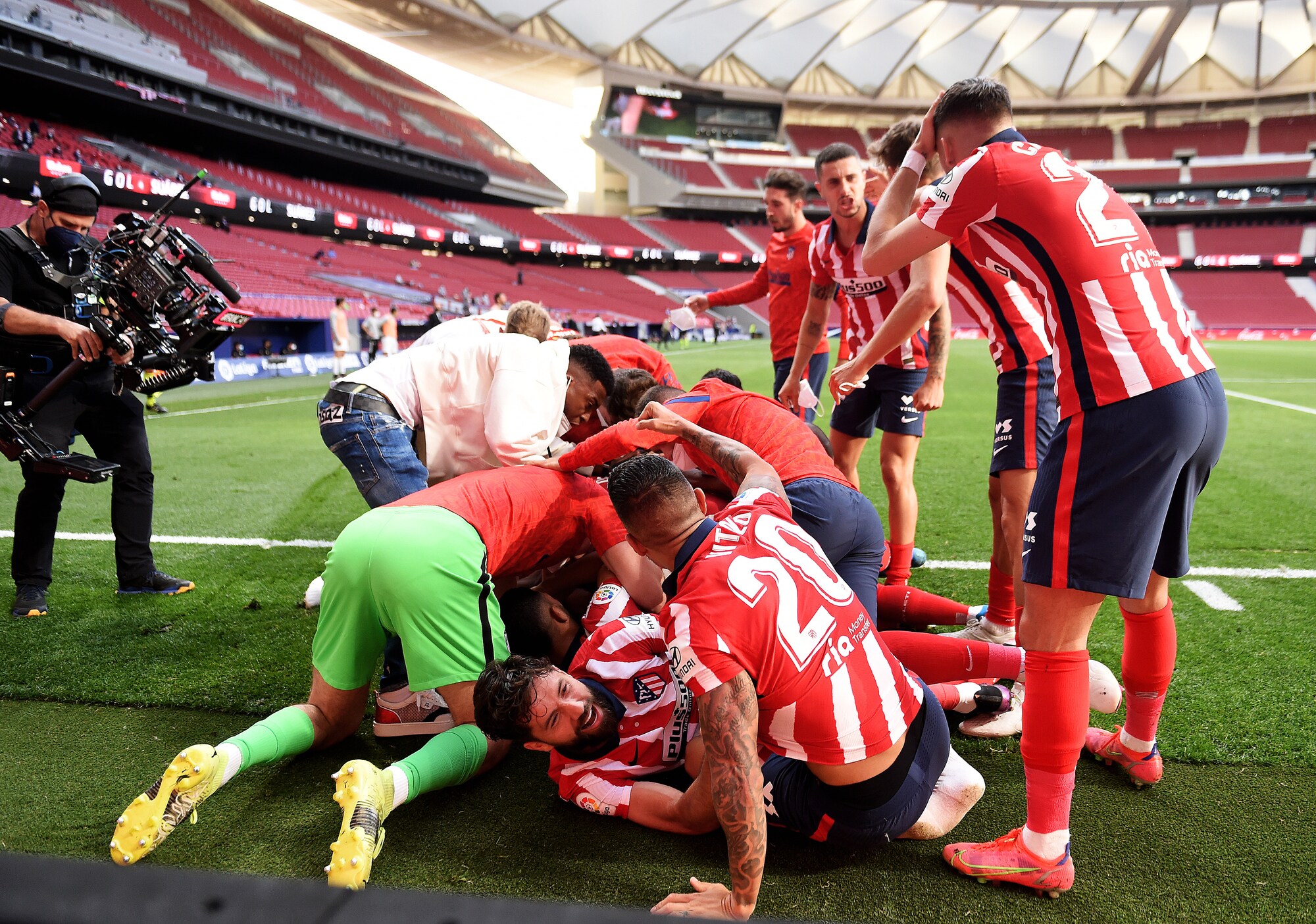 Luis Suarez porta l’Atletico a un passo dalla conquista della Liga