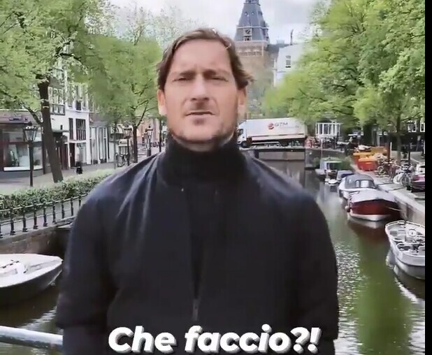 Francesco Totti accetta l'invito di De Boer e va in Olanda