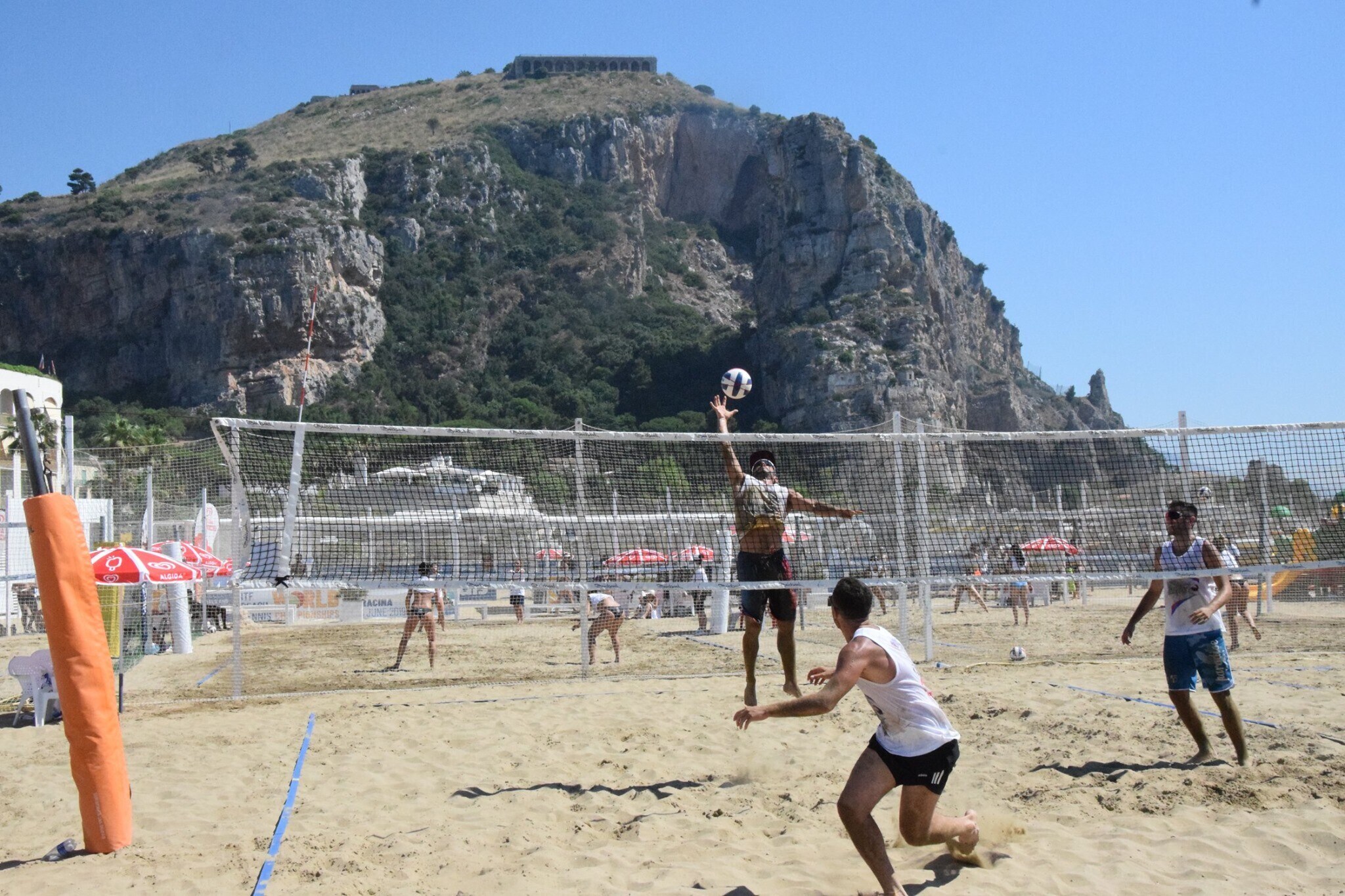 161117249 bea132af 0d16 46b5 942f 684c87ae929e - Parte da Terracina l'ICS Tour Lazio 161117249 bea132af 0d16 46b5 942f 684c87ae929e - Parte da Terracina l'ICS Tour Lazio