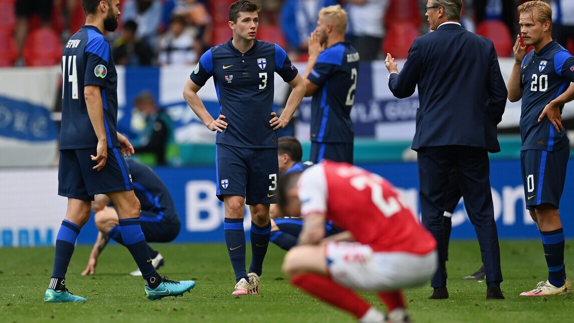 Euro 2020, disperazione allo stadio dopo il malore di Eriksen
