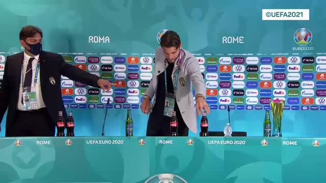 Coca-Cola, dopo CR7 anche Locatelli ci prende gusto