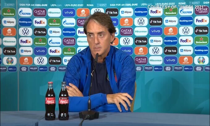 Mancini: "Noi bella squadra? Siamo bei ragazzi.."