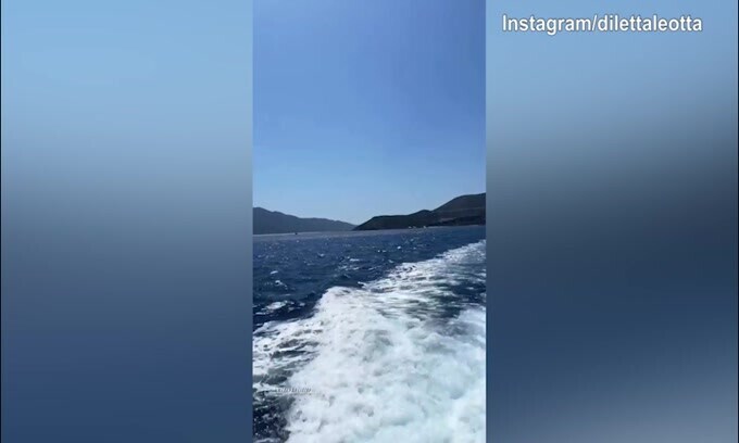 Diletta Leotta, che tuffo!
