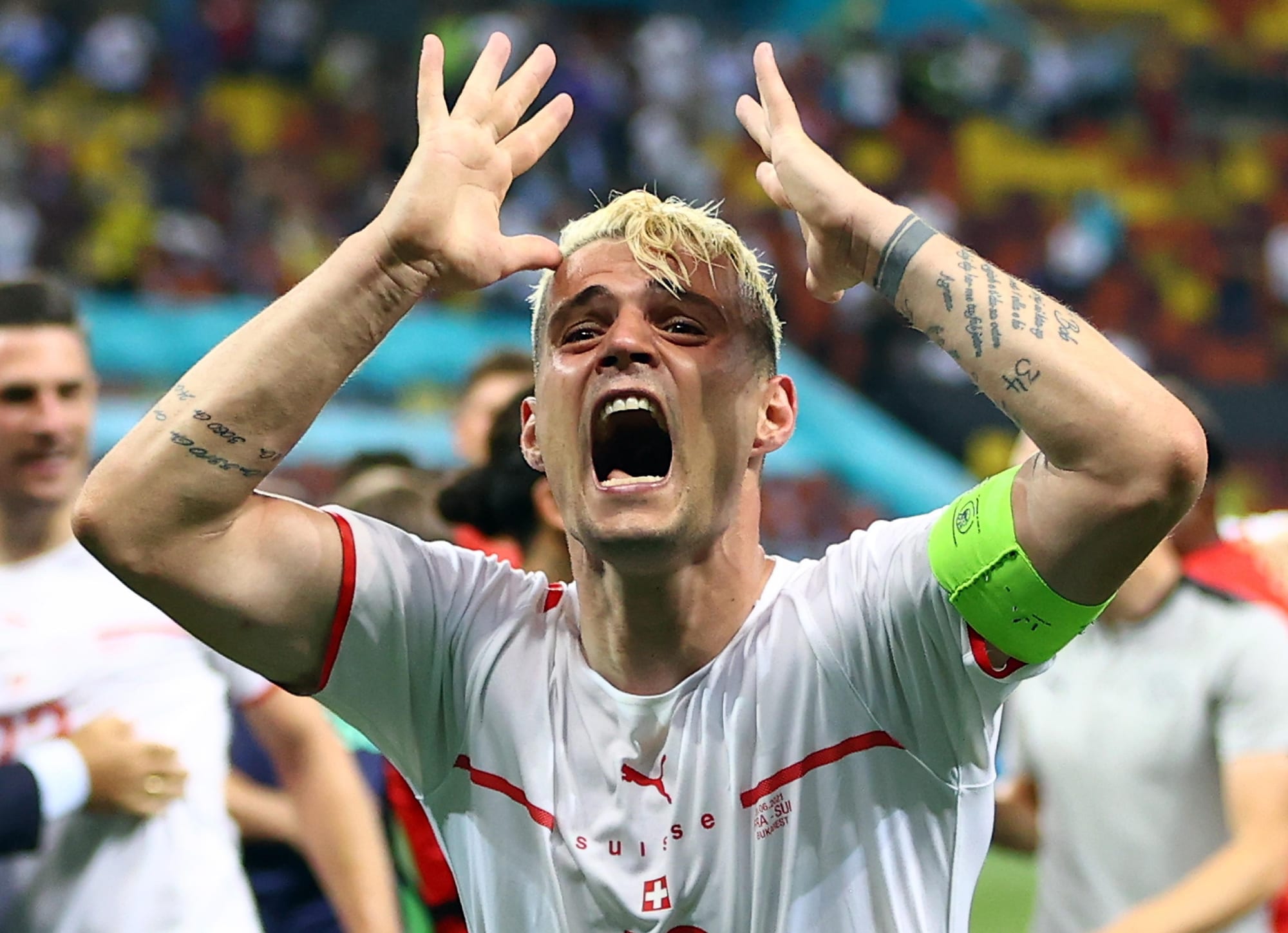 Roma, stretta per Xhaka: lui vuole solo Mourinho