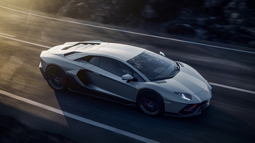 Lamborghini Aventador Ultimae, addio al V12