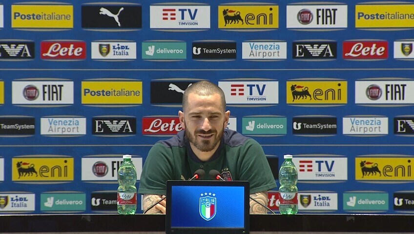Bonucci: "Abbraccerò di nuovo la steward"