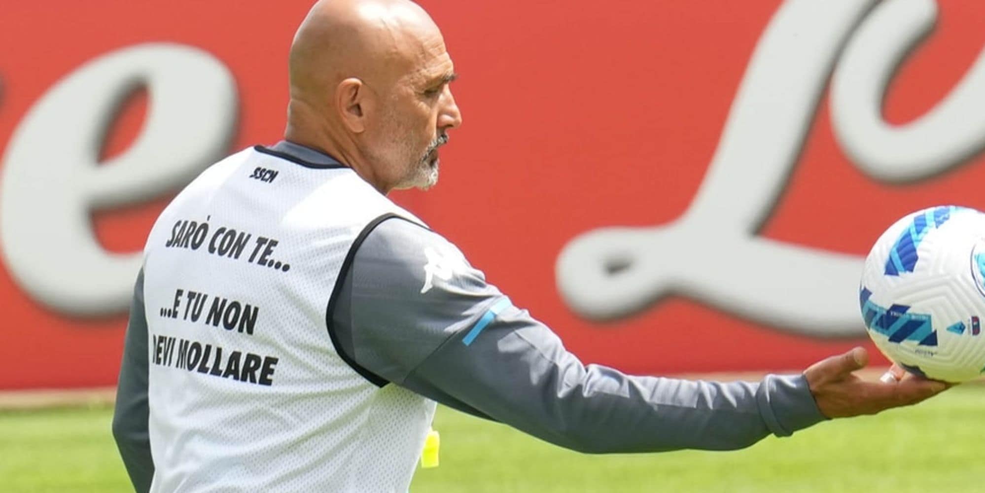 Spalletti e la pettorina speciale per il Napoli