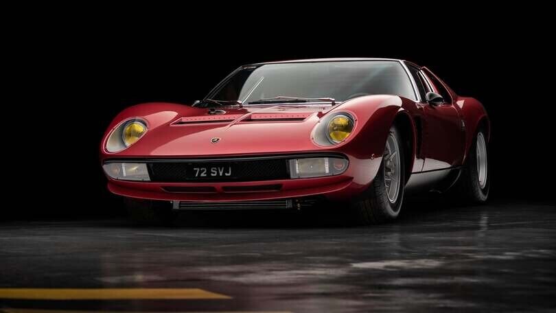 Lamborghini Miura SVJ, all'asta la supercar tutta in rosso