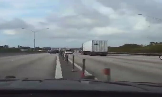Suv si schianta dopo la fuga in autostrada: che paura in Florida!
