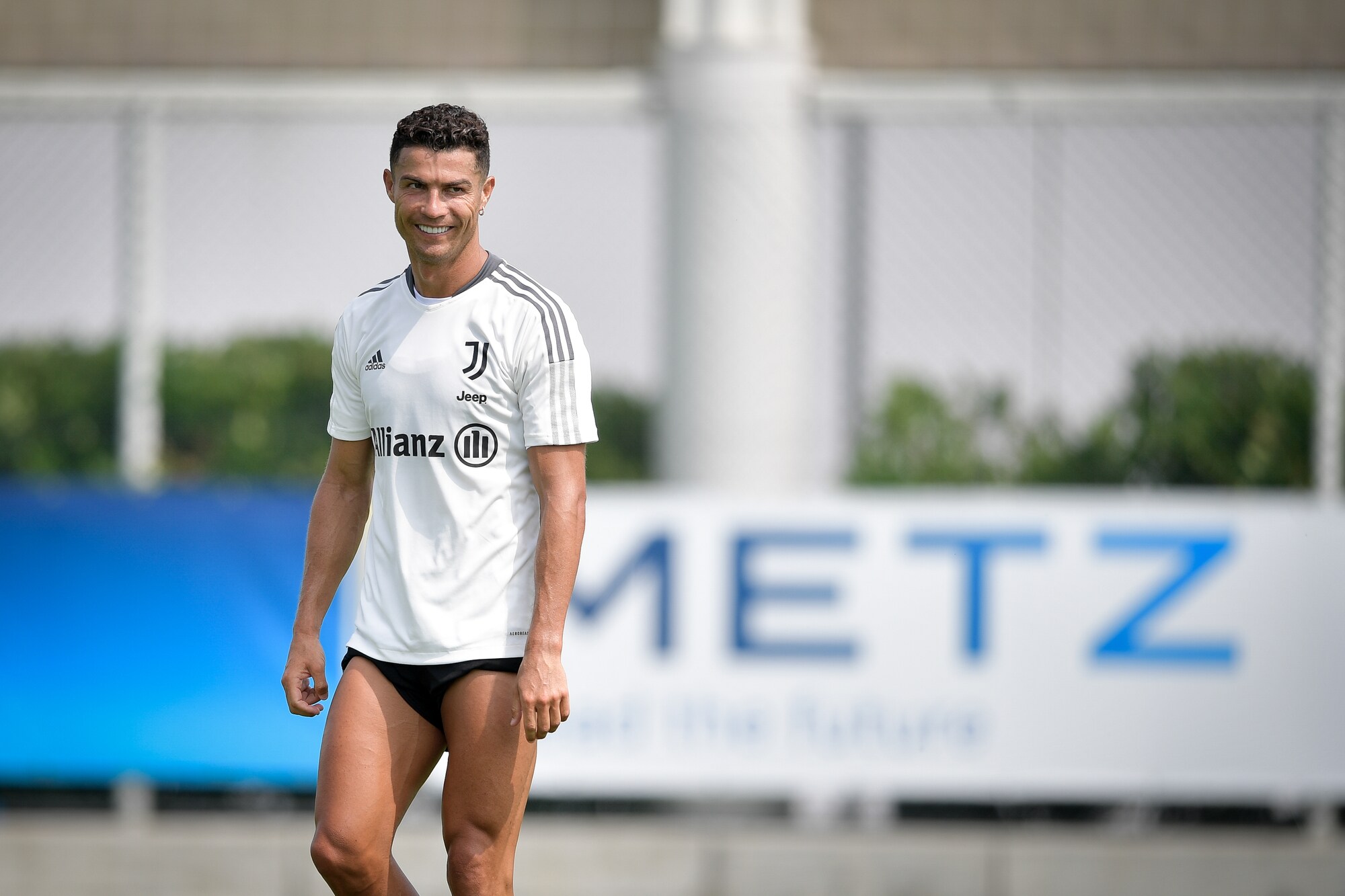 Ronaldo vuole lasciare la Juve: domenica a rischio la sfida a Messi