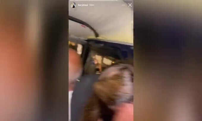 Totti a Ventotene, tifosi in delirio: che spettacolo i cori dal molo!