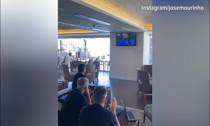 Mourinho, che festa per la prima medaglia del Portogallo!