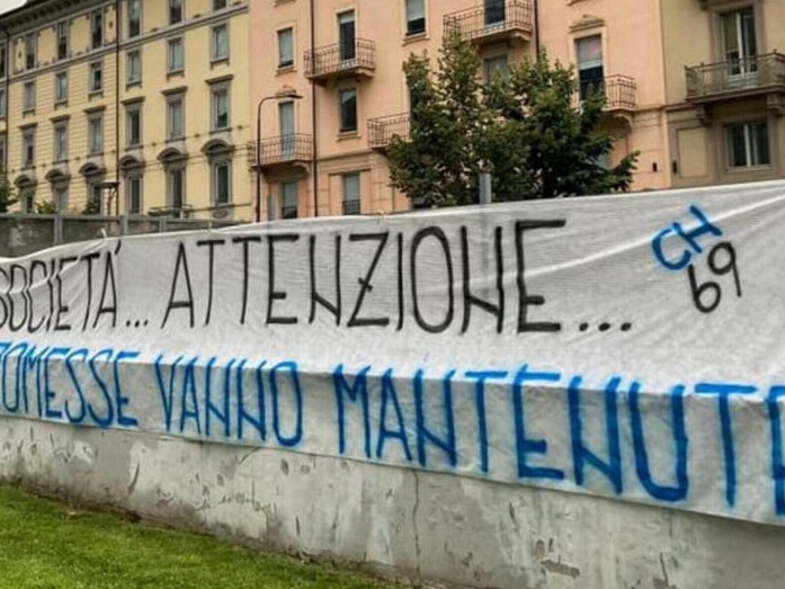 Lukaku Addio All Inter Parte La Contestazione Dei Tifosi