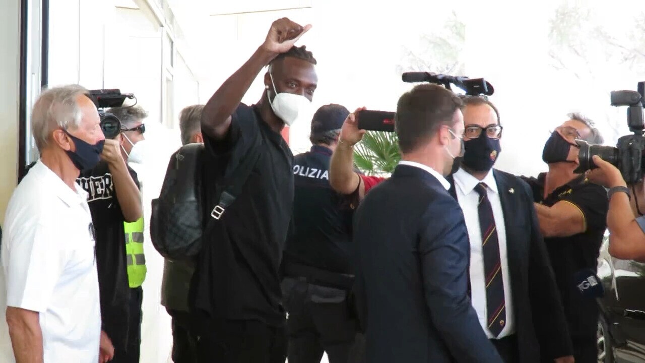 Abraham è sbarcato a Roma! Delirio dei tifosi a Ciampino