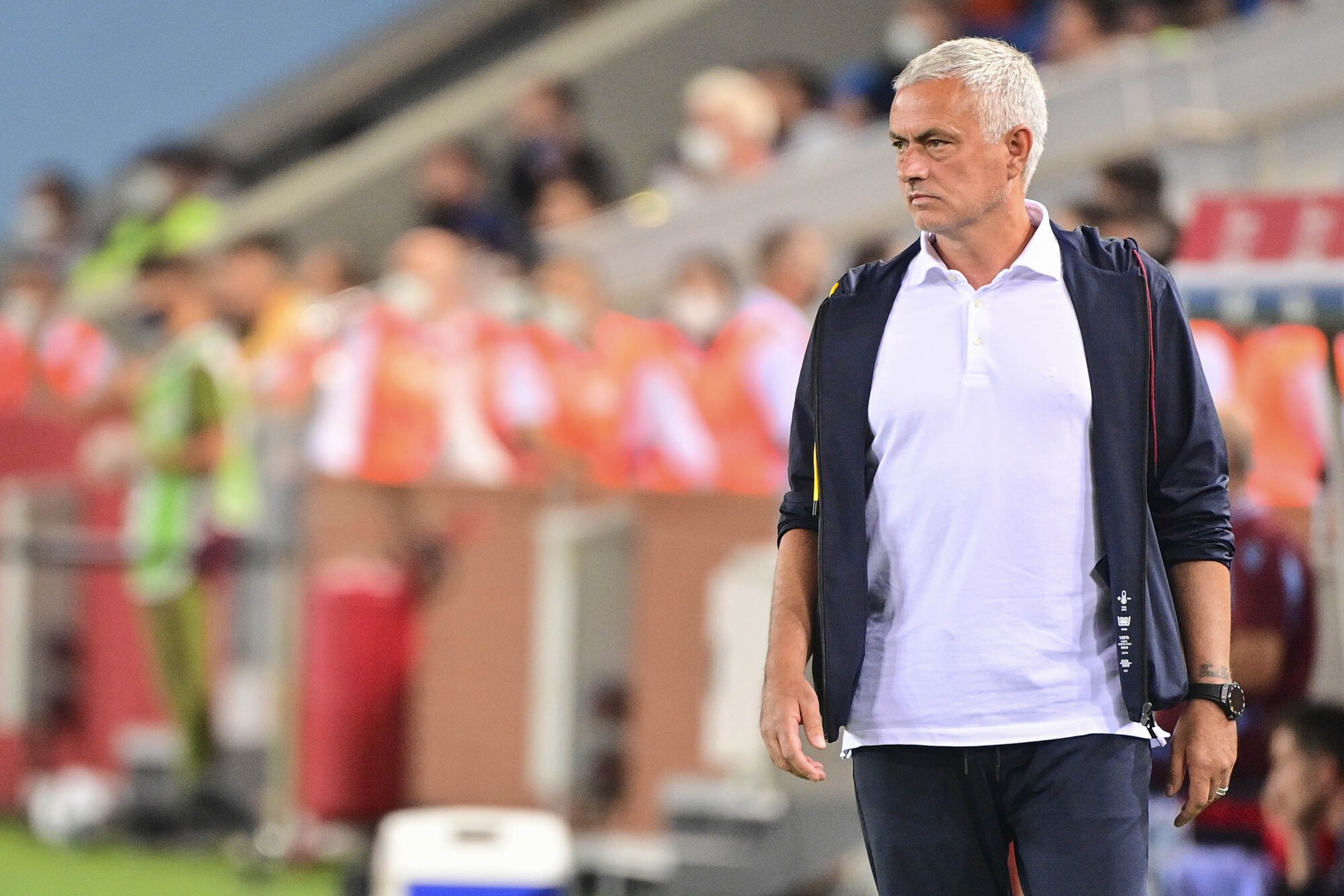 Mourinho: “La Roma è una squadra. Dal mercato mi manca qualcosa“