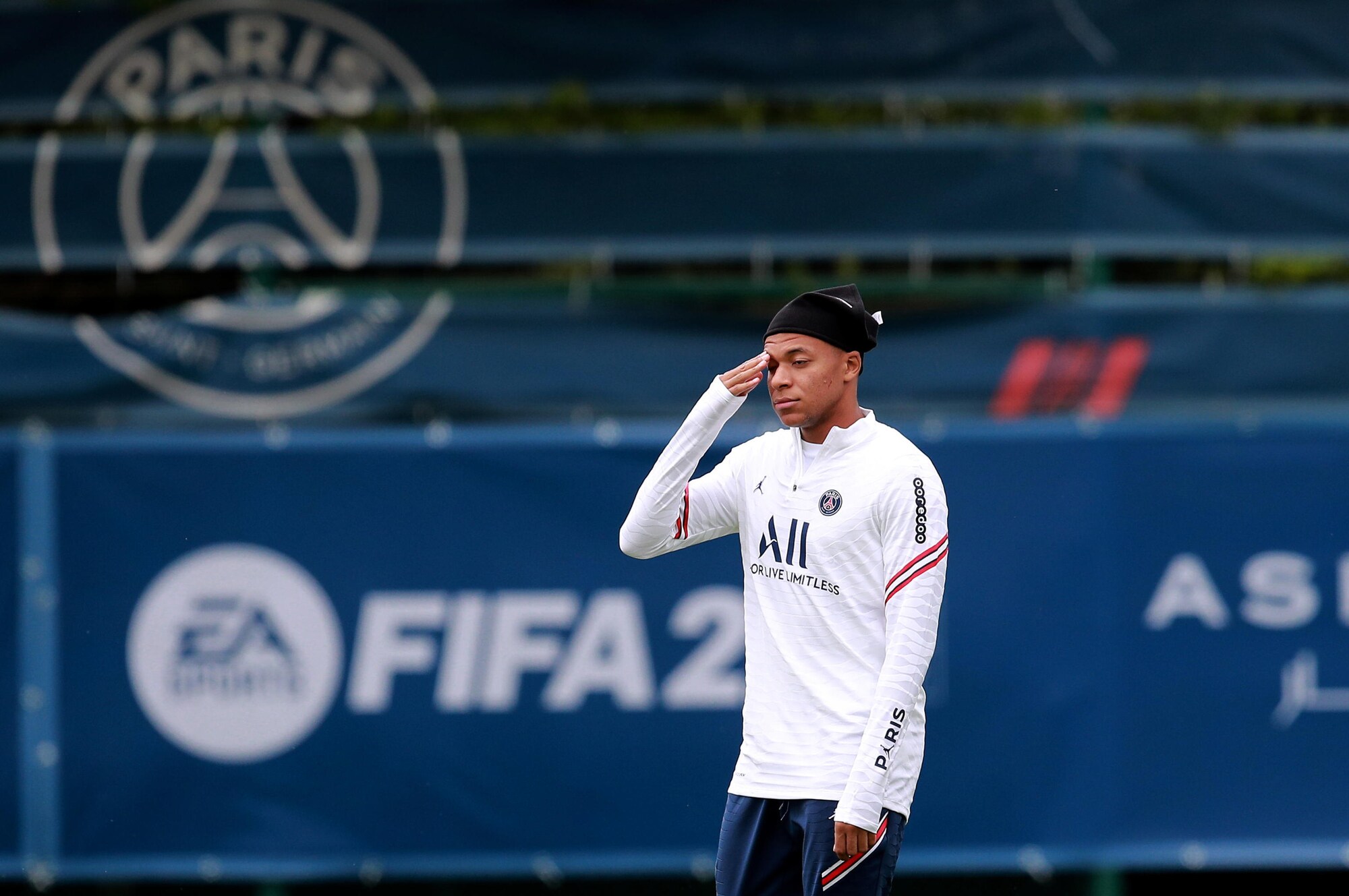 “Real Madrid, il Psg vuole 200 milioni per Mbappé“