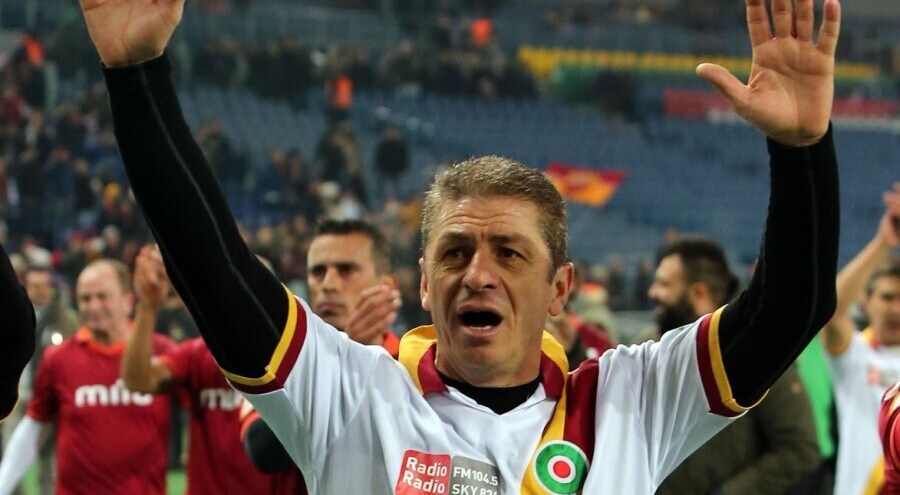 Roma, gli auguri a Rizzitelli: “Buon compleanno Ruggiero“