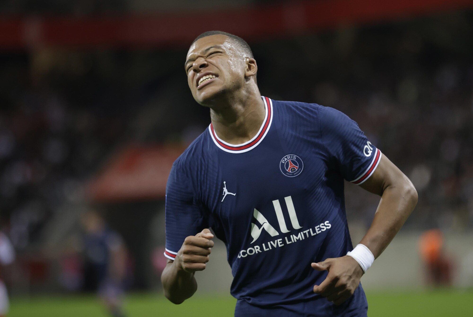 Mistero Francia, Mbappé è un caso: nessuna lesione ma torna al Psg