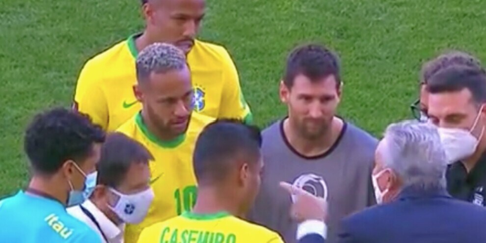 Clamoroso, Brasile-Argentina sospesa dopo 7': cosa sta succedendo