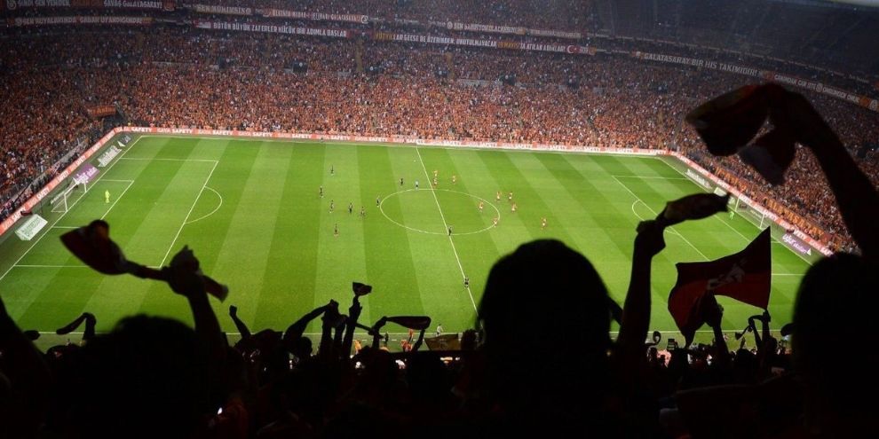 Lazio sola contro il Galatasaray e 26.000 tifosi turchi scatenati