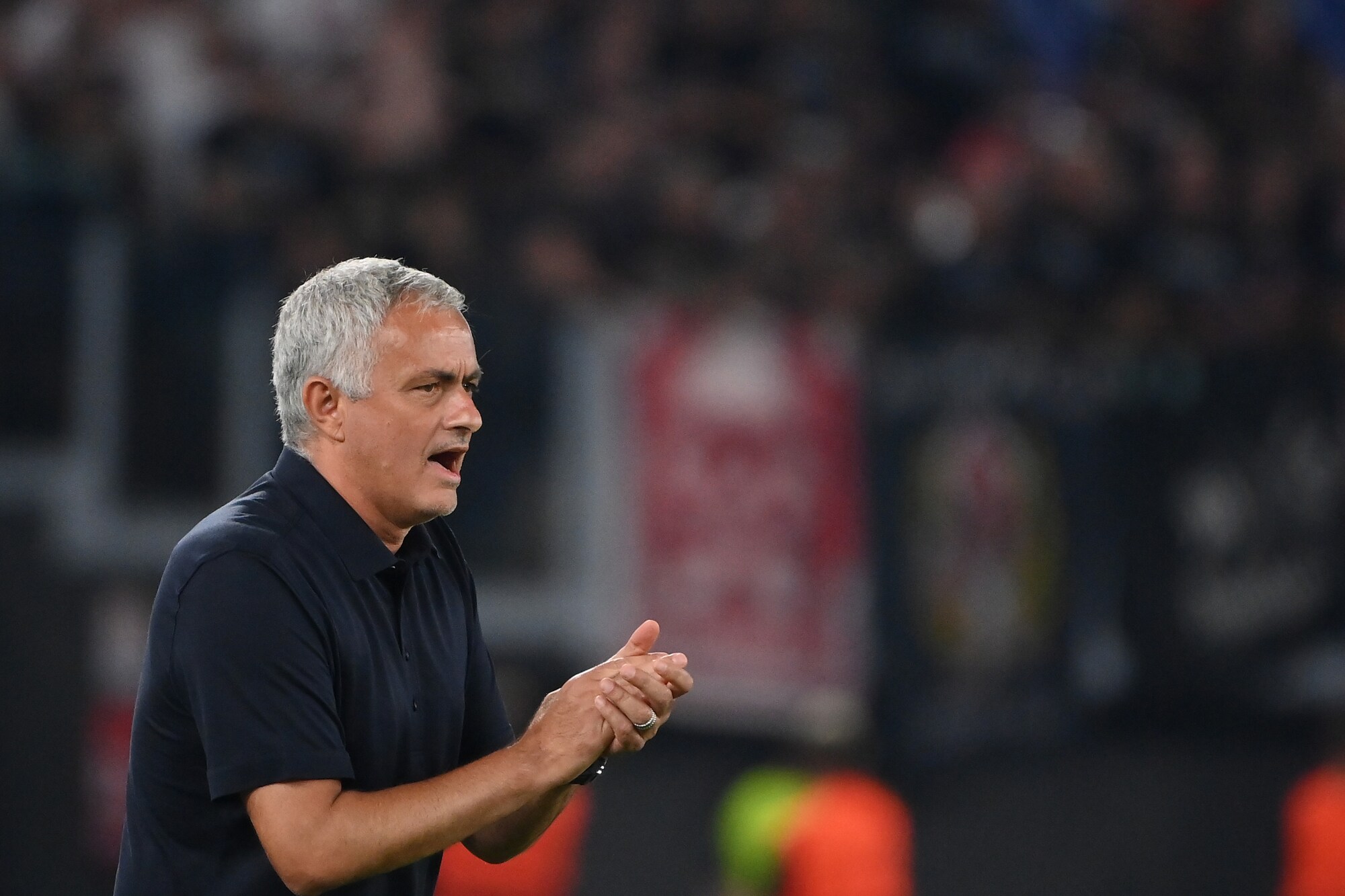 Mourinho: “Contento del risultato, non del gioco. Pellegrini firma il rinnovo“